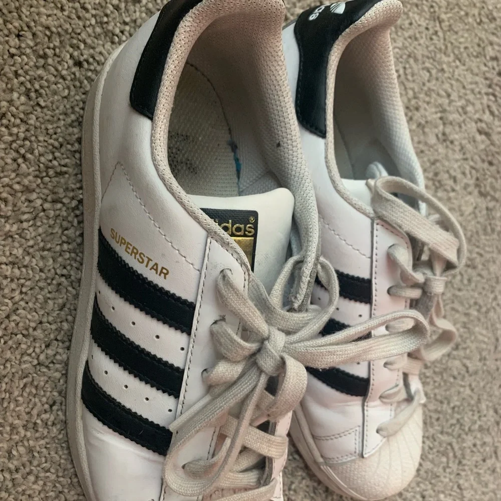 Adidas Superstar size 7.5